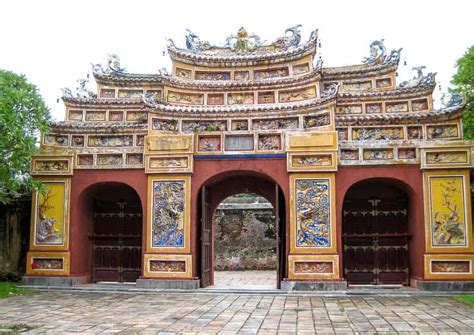 vietnam landmarks.